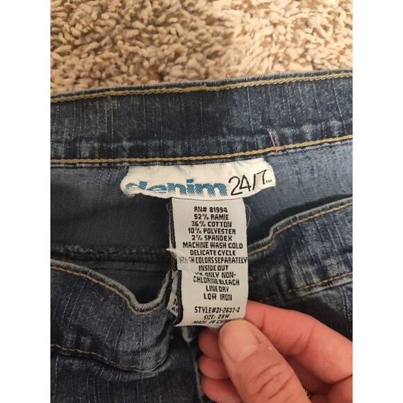 Denim 24/7 Boho Blue Stretch Floral Embroidered Beaded Jeans Women's 30W  Y2K - Picture 2 of 4